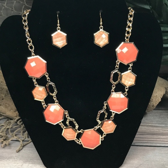 New 14K Gold Tone w Faux Coral Gemstones Statement Necklace & Earrings Set Gift - Picture 4 of 16